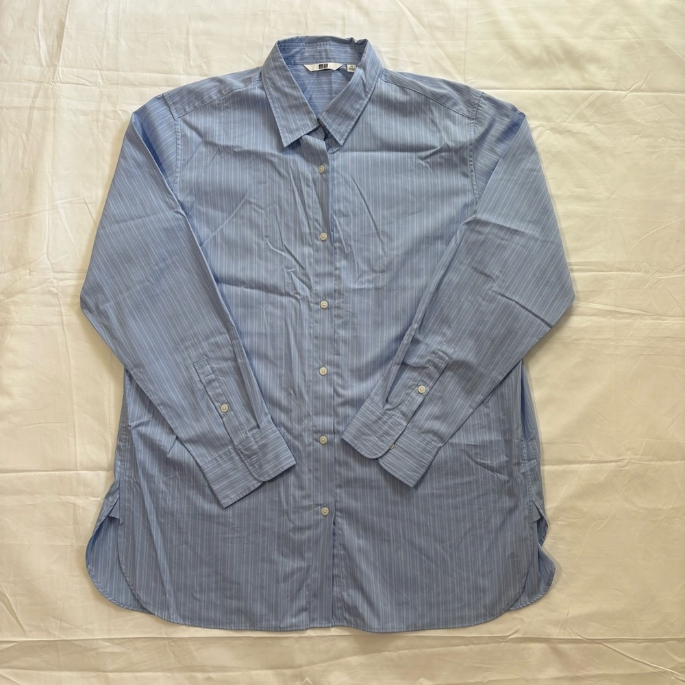 Uniqlo Blue Dress Shirt with Long Sleeves and Point Collar